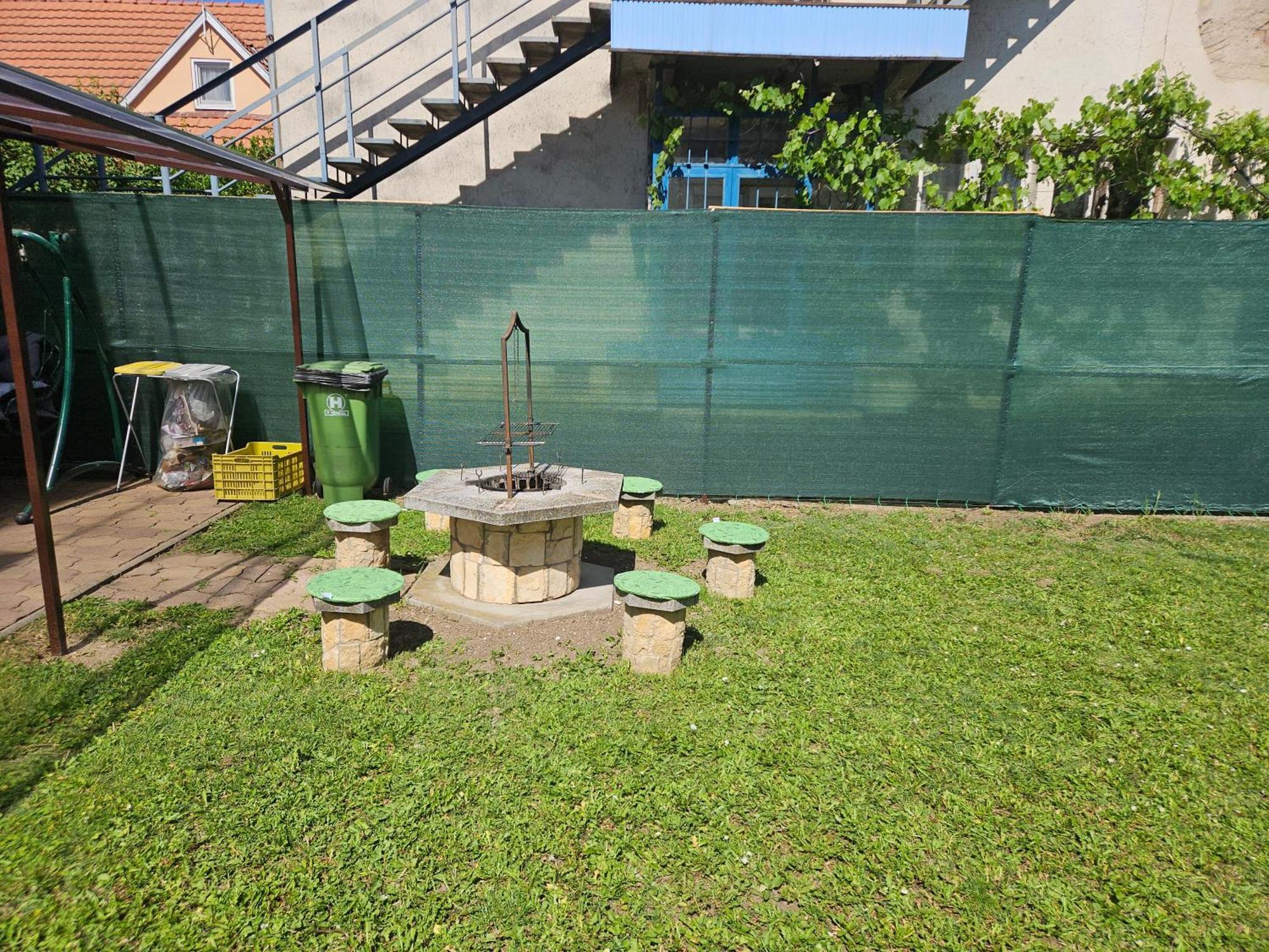 ADA 2 Apartmanház Hajdúszoboszló Exterior foto