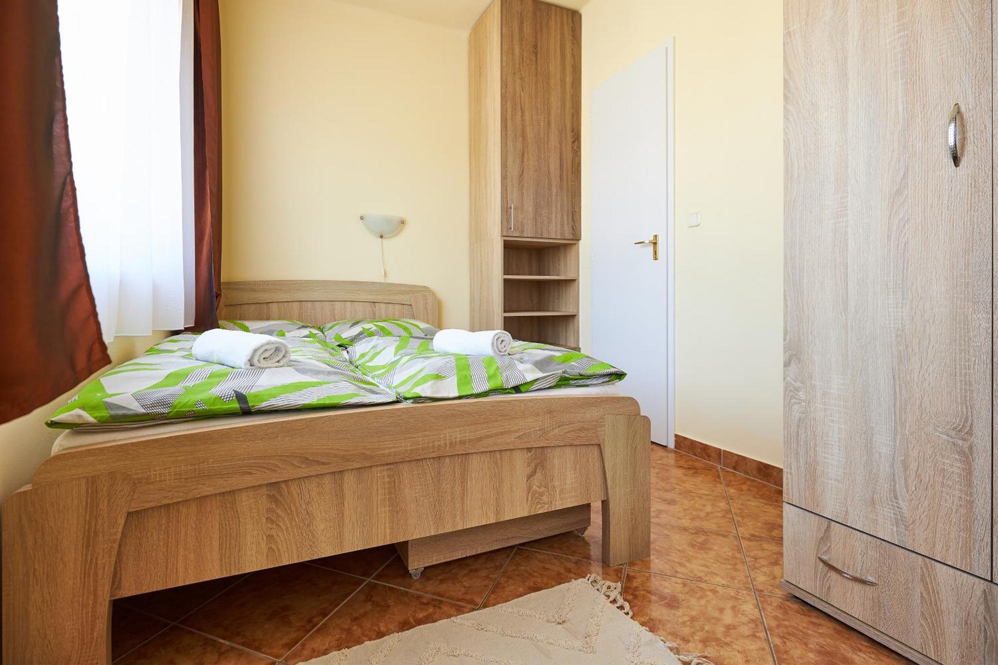 ADA 2 Apartmanház Hajdúszoboszló Exterior foto